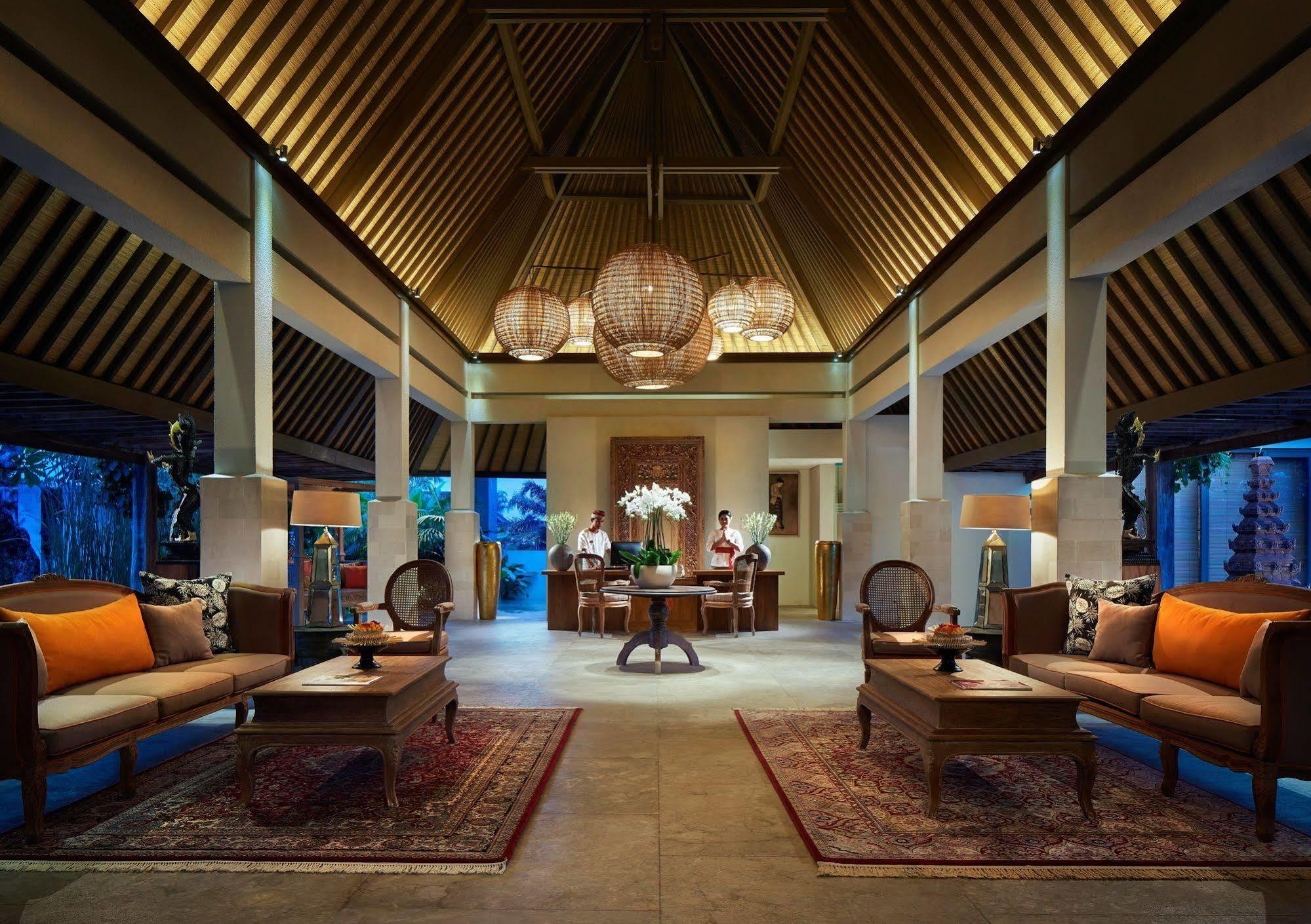 Goya Boutique Resort Ubud Exterior foto The lobby of the Four Seasons Resort